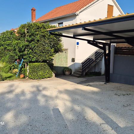 Greenhill PUY Exterior foto