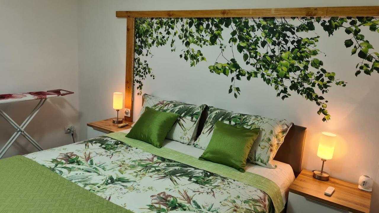 Greenhill PUY Exterior foto