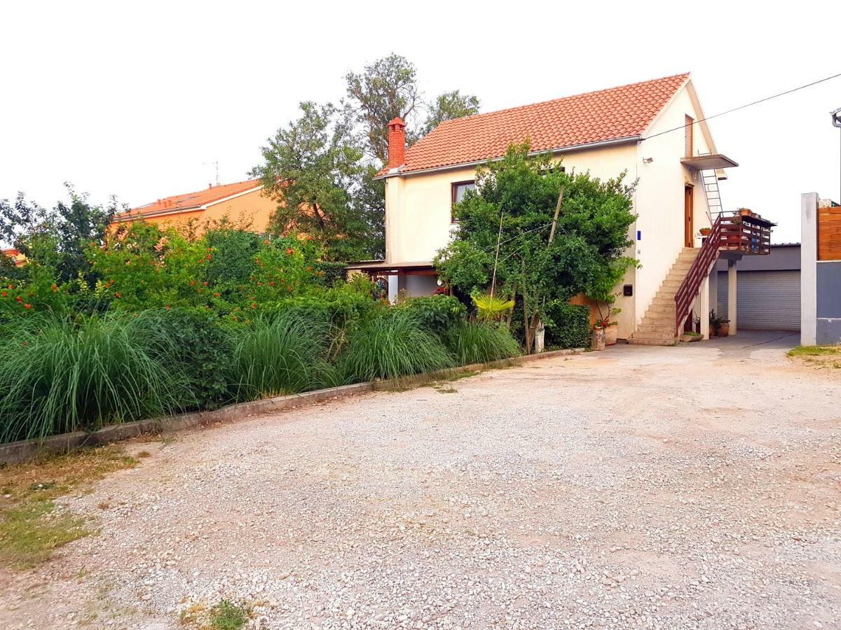 Greenhill PUY Exterior foto