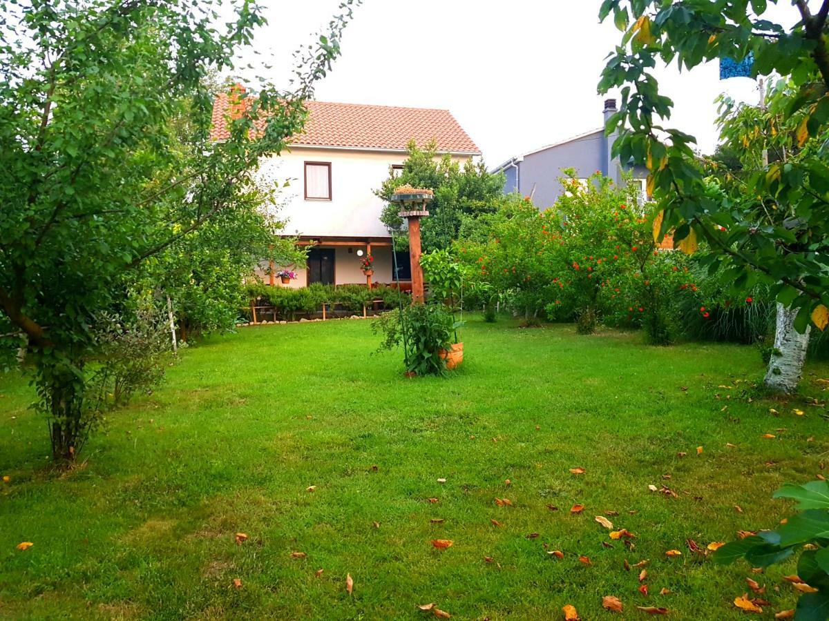 Greenhill PUY Exterior foto